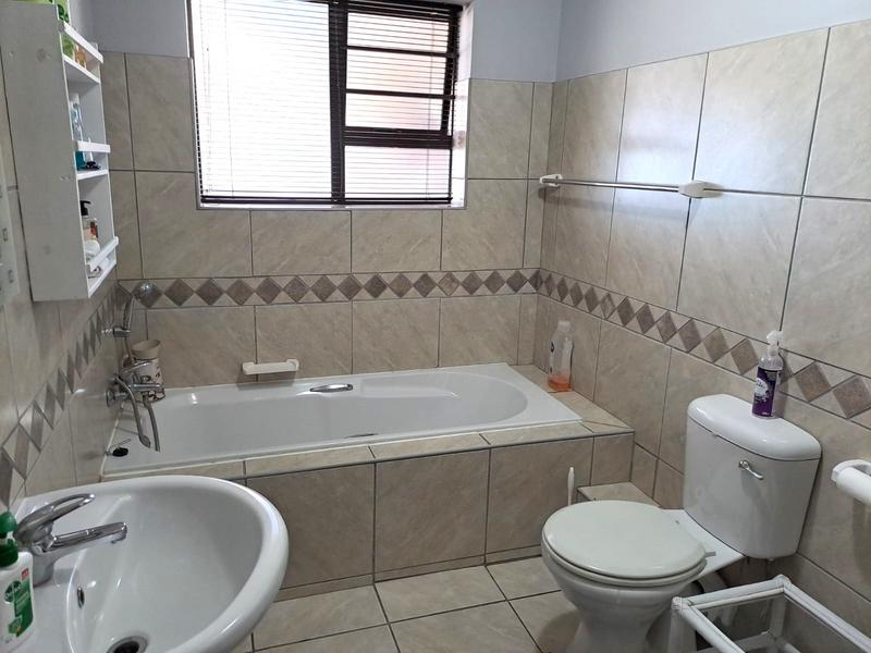 3 Bedroom Property for Sale in Reebok Western Cape